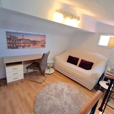 Apartment Natali Kaštel Stari Eksteriør bilde