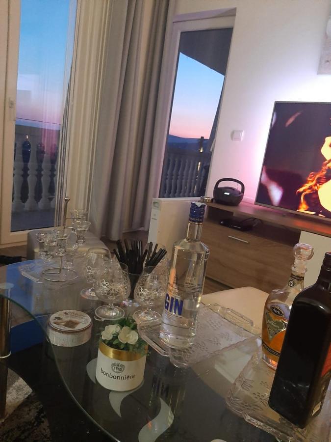 Apartment Natali Kaštel Stari Eksteriør bilde