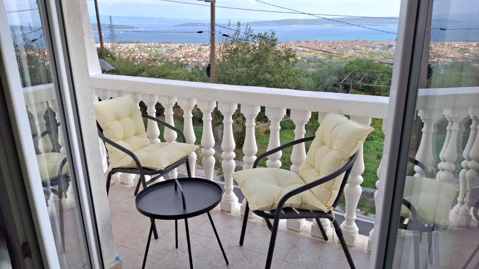 Apartment Natali Kaštel Stari Eksteriør bilde